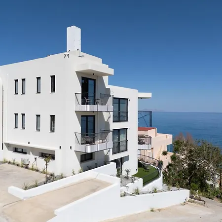 Rea מלון דירות 3*
