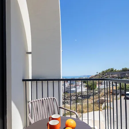 Rea Aparthotel 3*